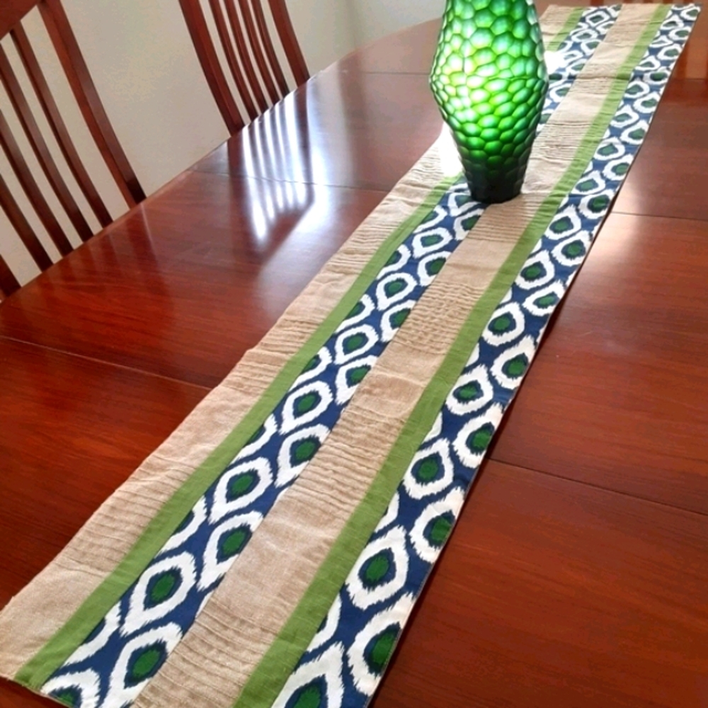Africa-inspired table runner, like-new